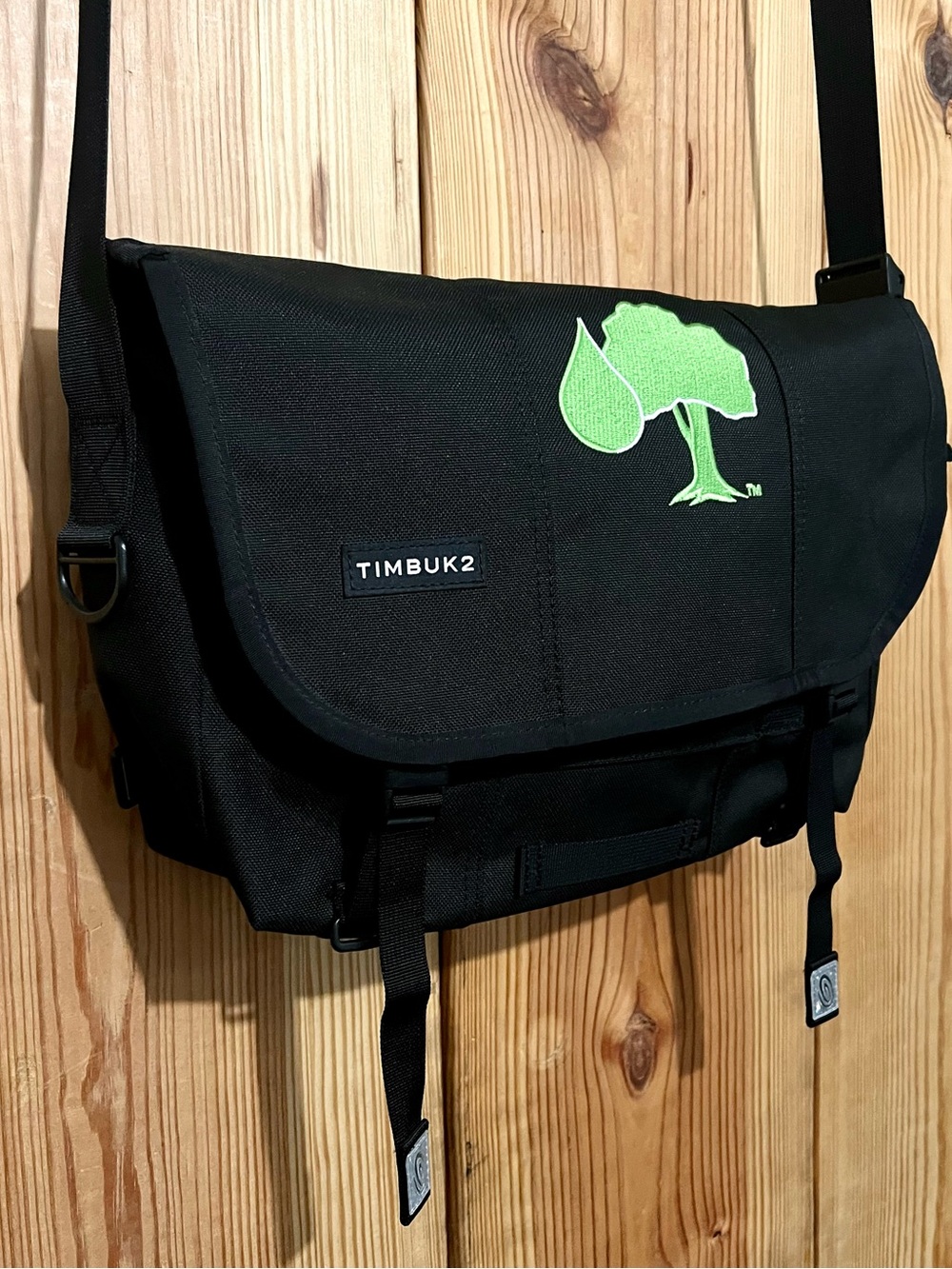 New Timbuk2 Messenger Bag with Custom Green Tree Embroidery